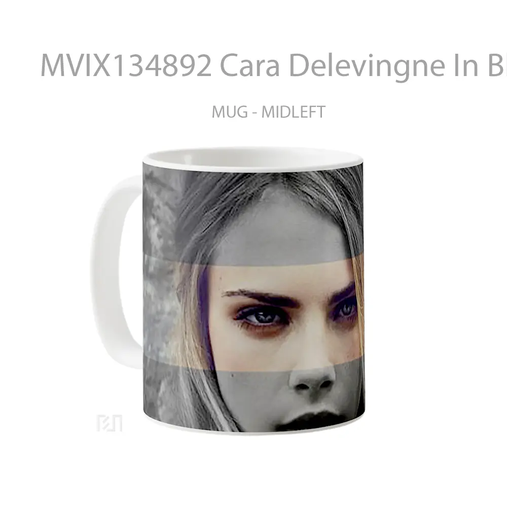 Mug Cara Delevingne In Black And White And In Color Gelas Keramik Unik - All-side / Desain