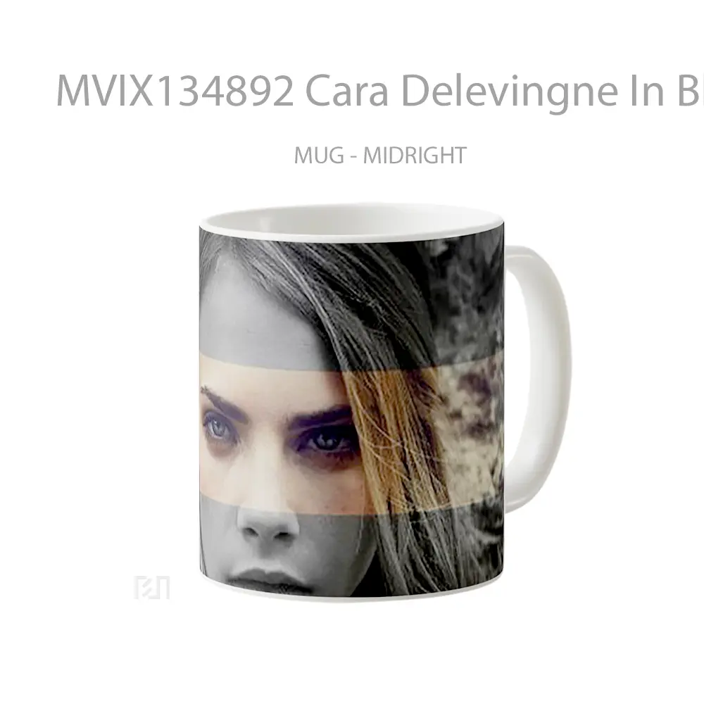 Mug Cara Delevingne In Black And White And In Color Gelas Keramik Unik - All-side / Desain