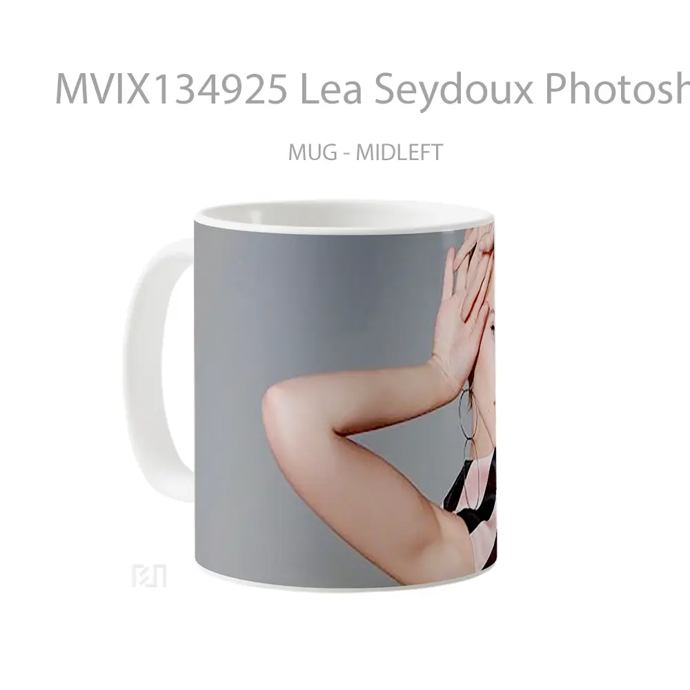 Mug Lea Seydoux Photoshoot Gelas Keramik Unik - All-side / Desain