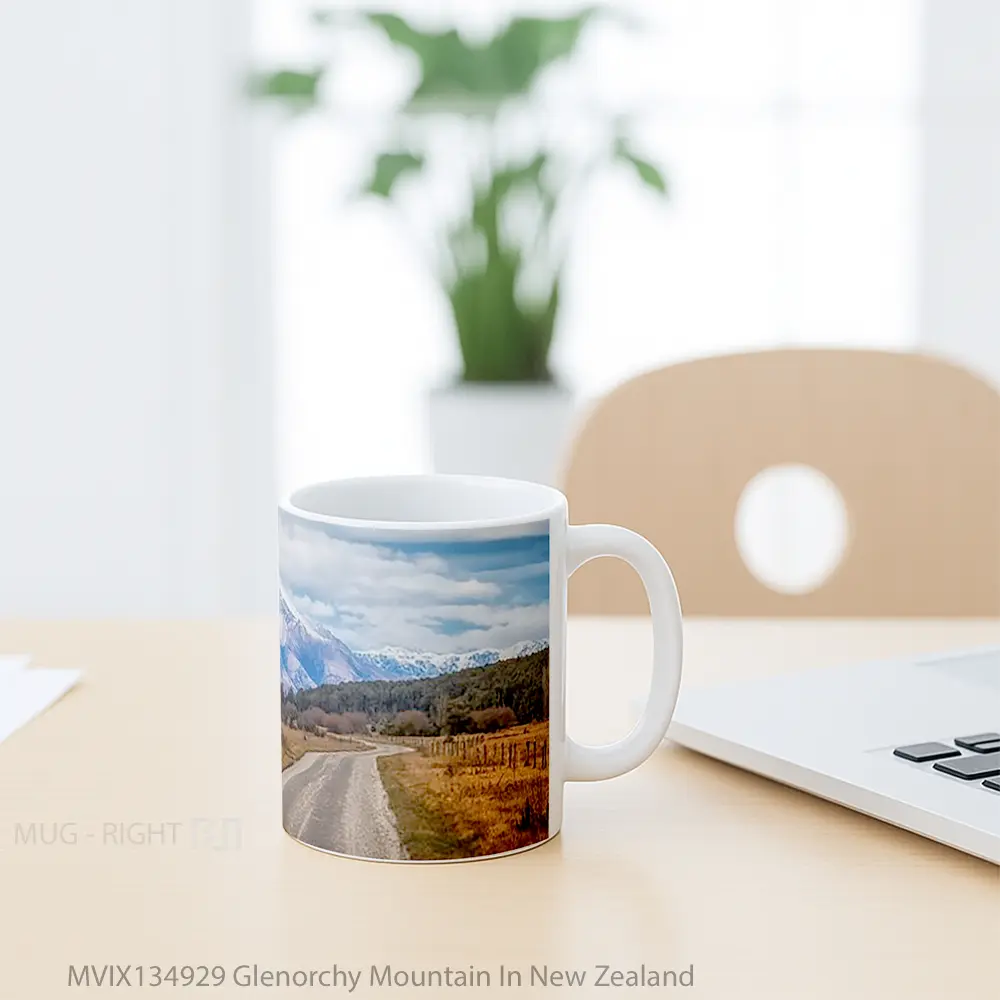 Mug Glenorchy Mountain In New Zealand Gelas Pemandangan Alam - All-side / Desain