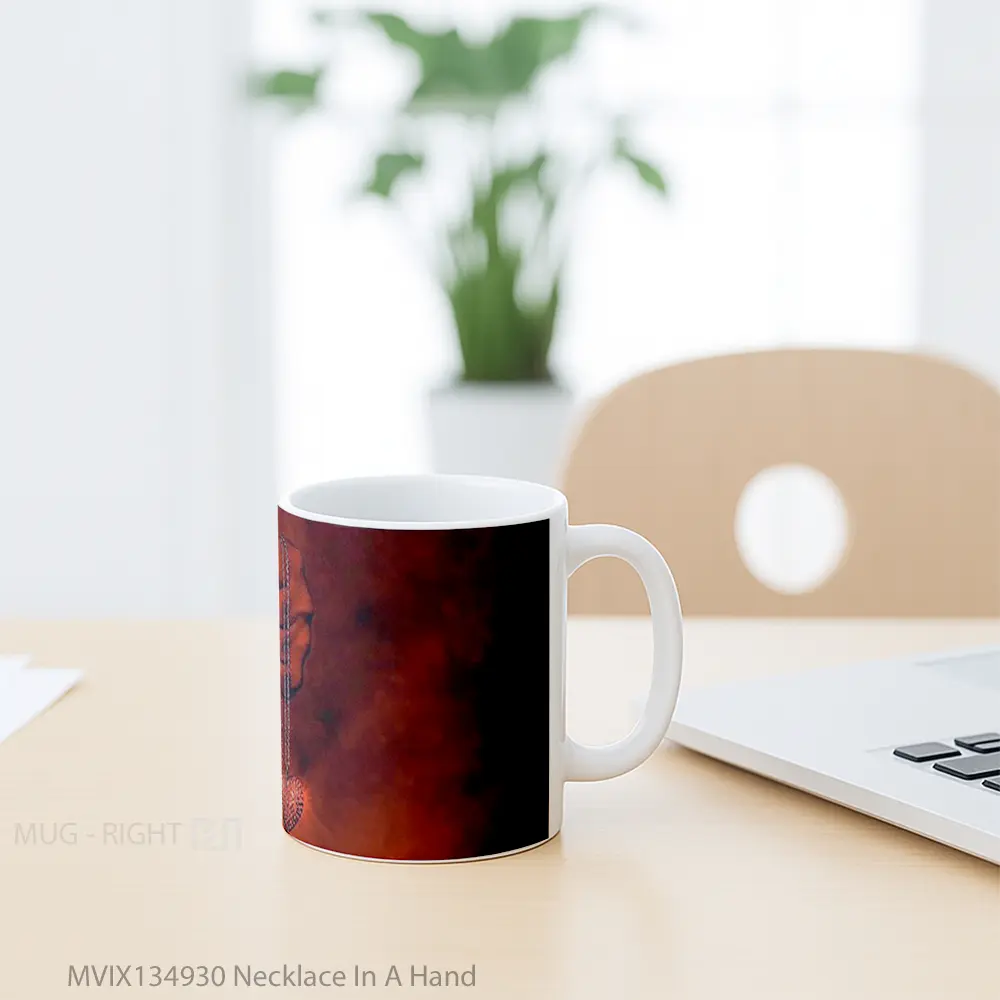 Mug Necklace In A Hand Gelas Keramik Unik - All-side / Desain