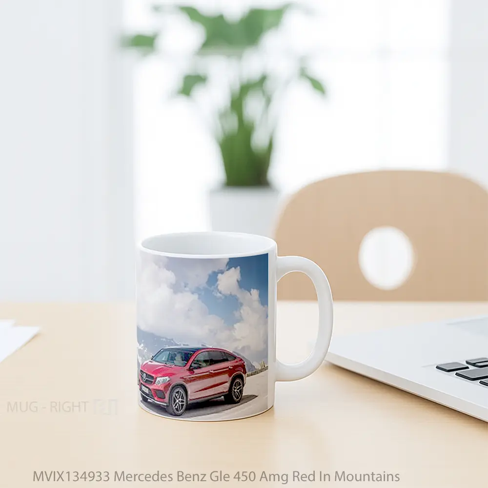 Mug Mercedes Benz Gle 450 Amg Red In Mountains Cangkir Mobil - All-side / Desain