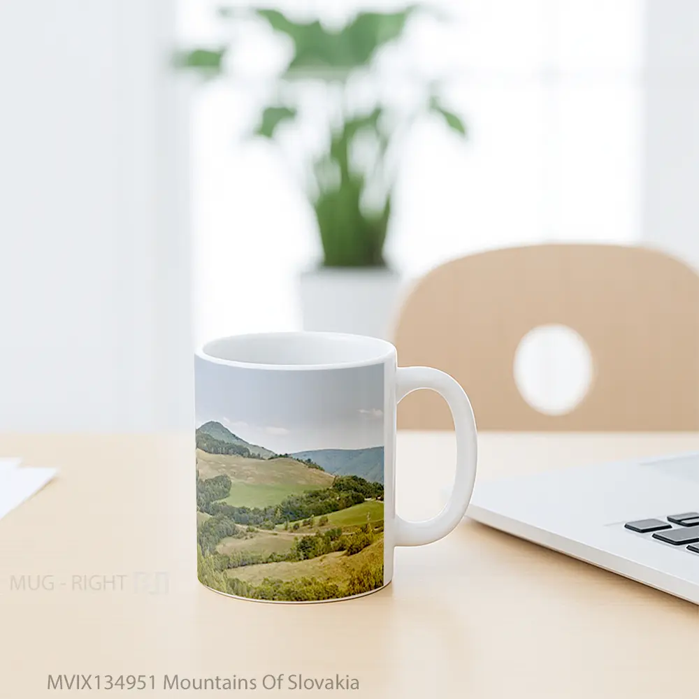 Mug Mountains Of Slovakia Gelas Pemandangan Alam - All-side / Desain