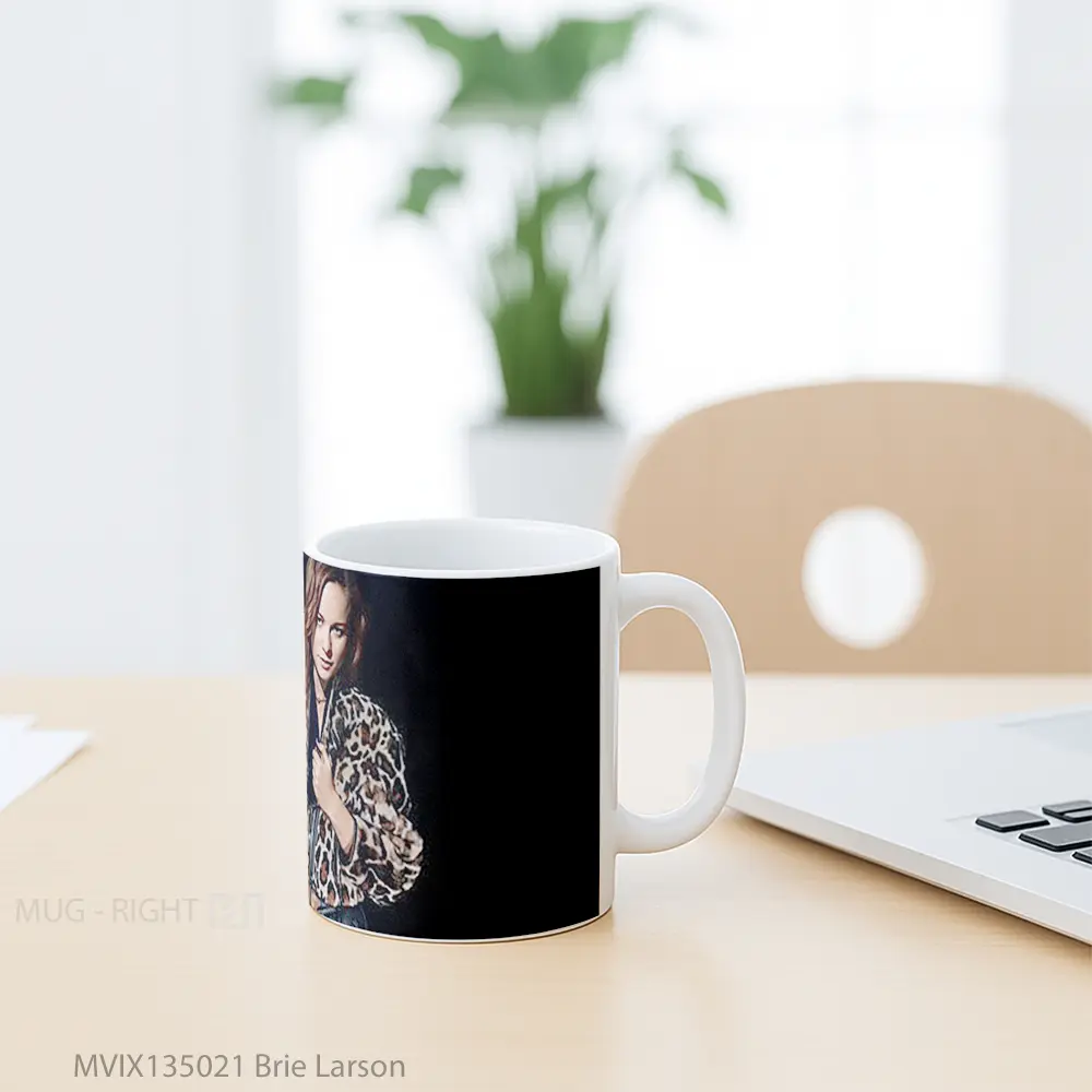 Mug Brie Larson Gelas Keramik Unik - All-side / Desain