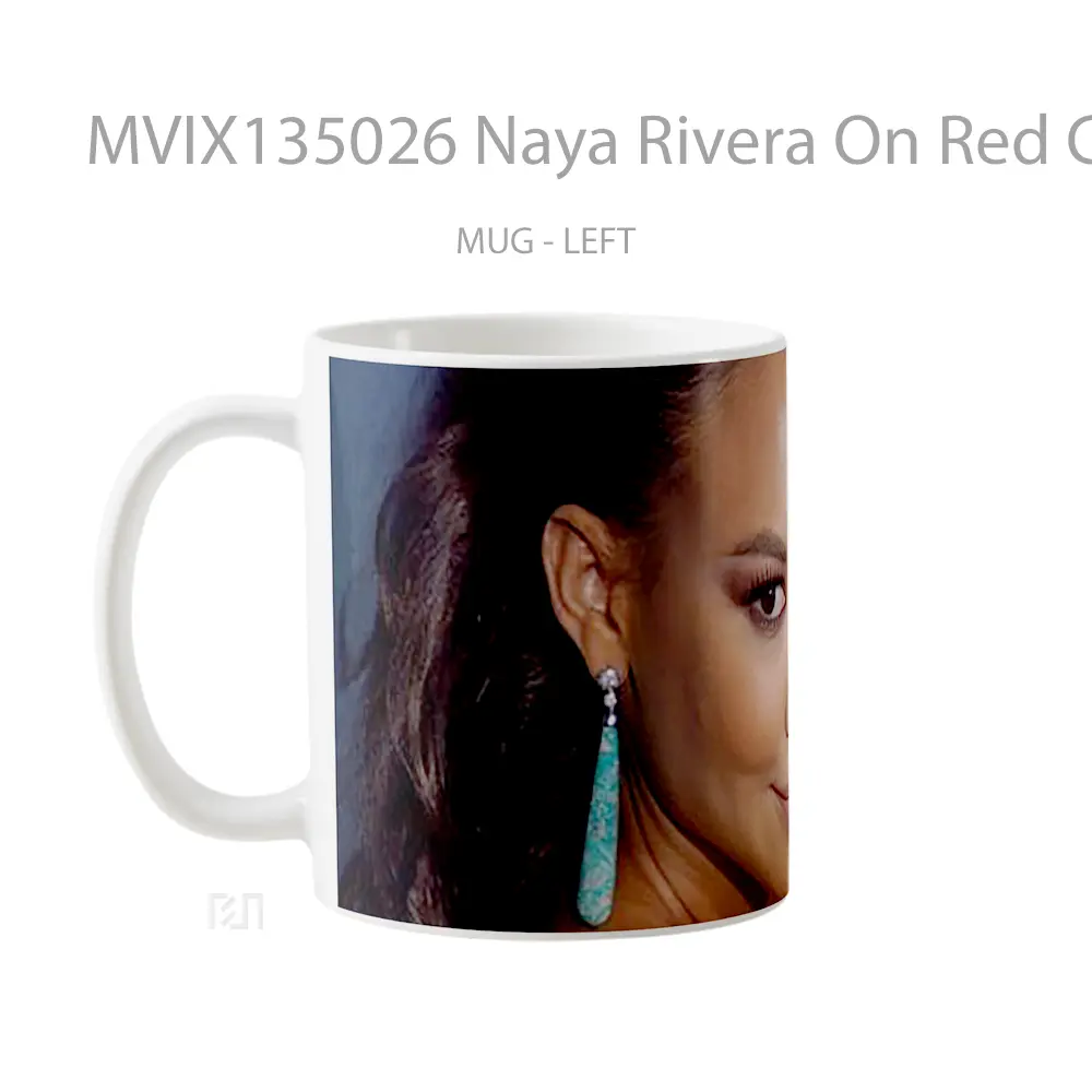 Mug Naya Rivera On Red Carpet Gelas Keramik Unik - All-side / Desain