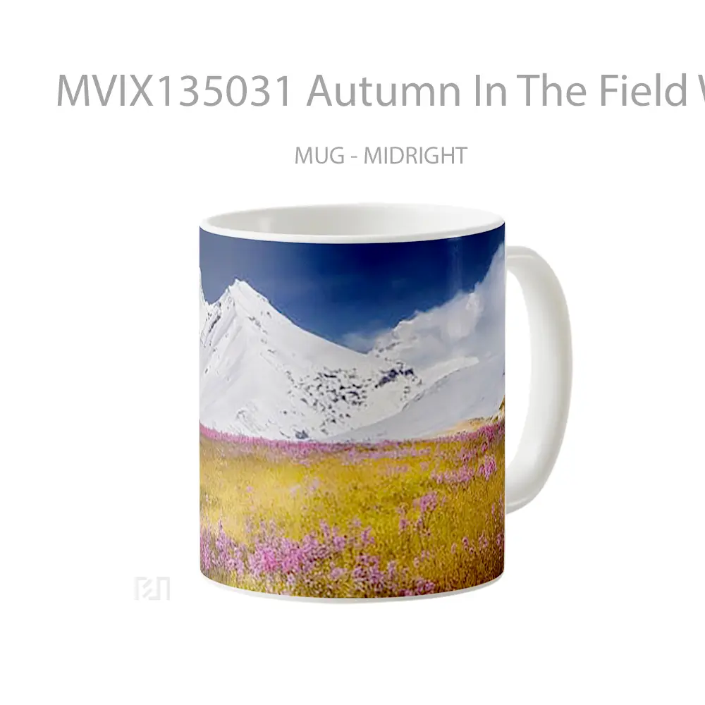Mug Autumn In The Field With Mountains Gelas Pemandangan Alam - All-side / Desain