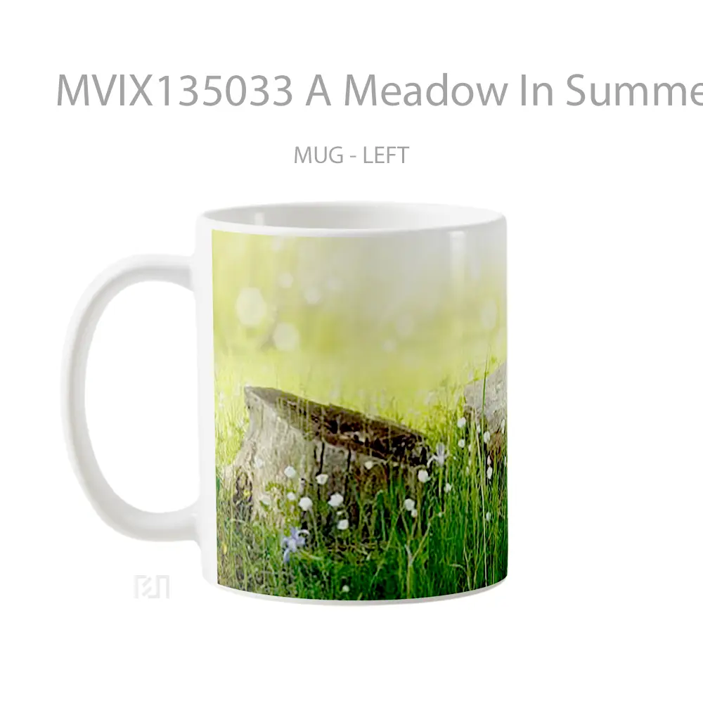 Mug A Meadow In Summer Gelas Pemandangan Alam - All-side / Desain