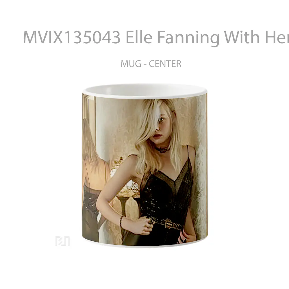 Mug Elle Fanning With Her Back In A Mirror Gelas Keramik Unik