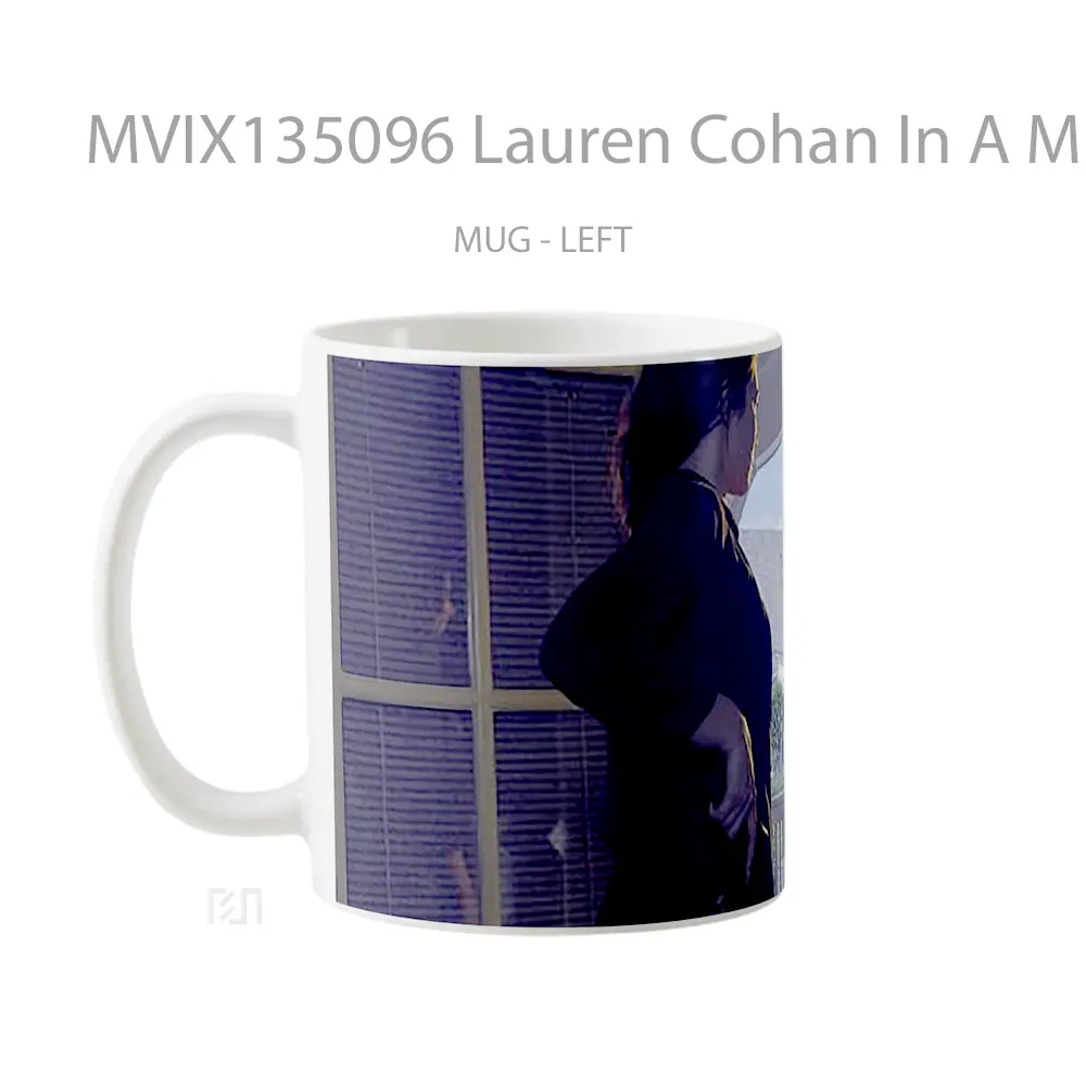 Mug Lauren Cohan In A Mirror Gelas Keramik Unik - All-side / Desain