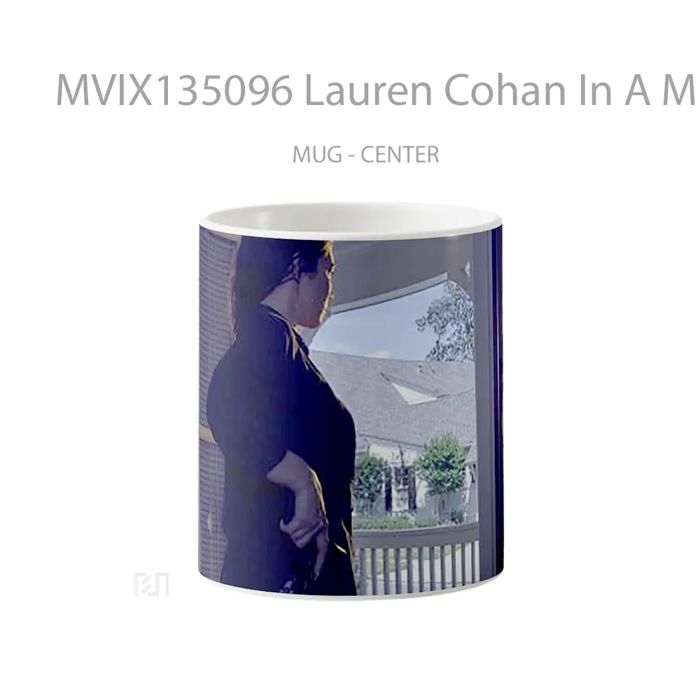 Mug Lauren Cohan In A Mirror Gelas Keramik Unik