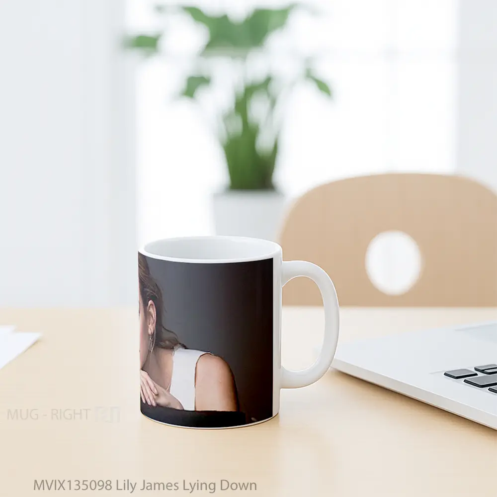 Mug Lily James Lying Down Gelas Keramik Unik - All-side / Desain
