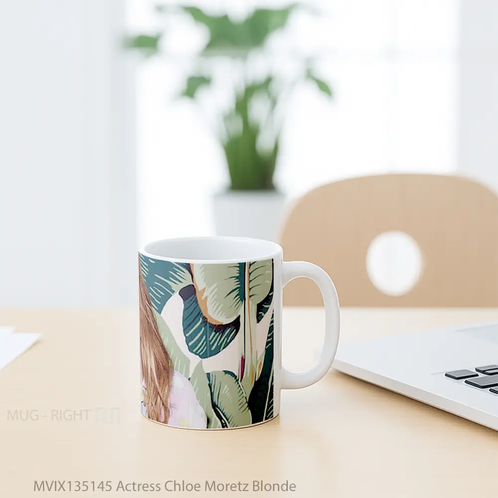 Mug Actress Chloe Moretz Blonde Gelas Keramik Unik - All-side / Desain