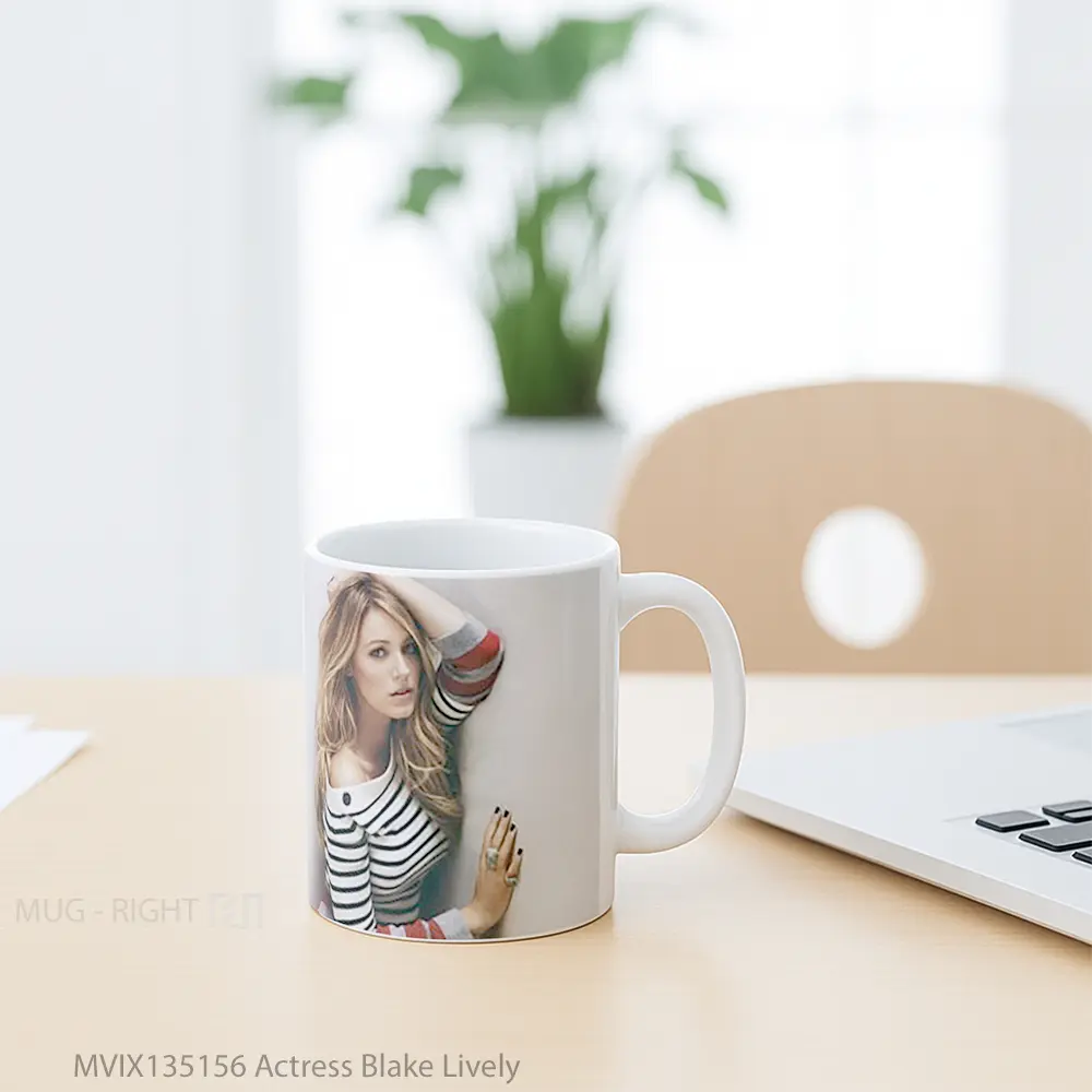 Mug Actress Blake Lively Gelas Keramik Unik - All-side / Desain