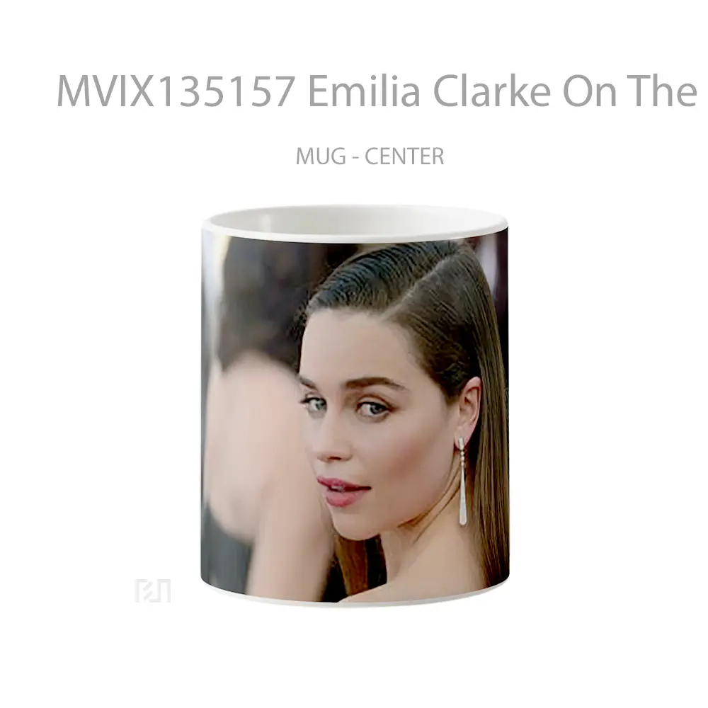 Mug Emilia Clarke On The Red Carpet Gelas Keramik Unik