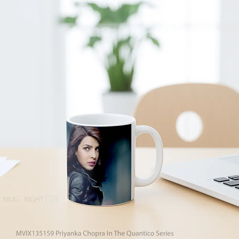 Mug Priyanka Chopra In The Quantico Series Gelas Keramik Unik - All-side / Desain