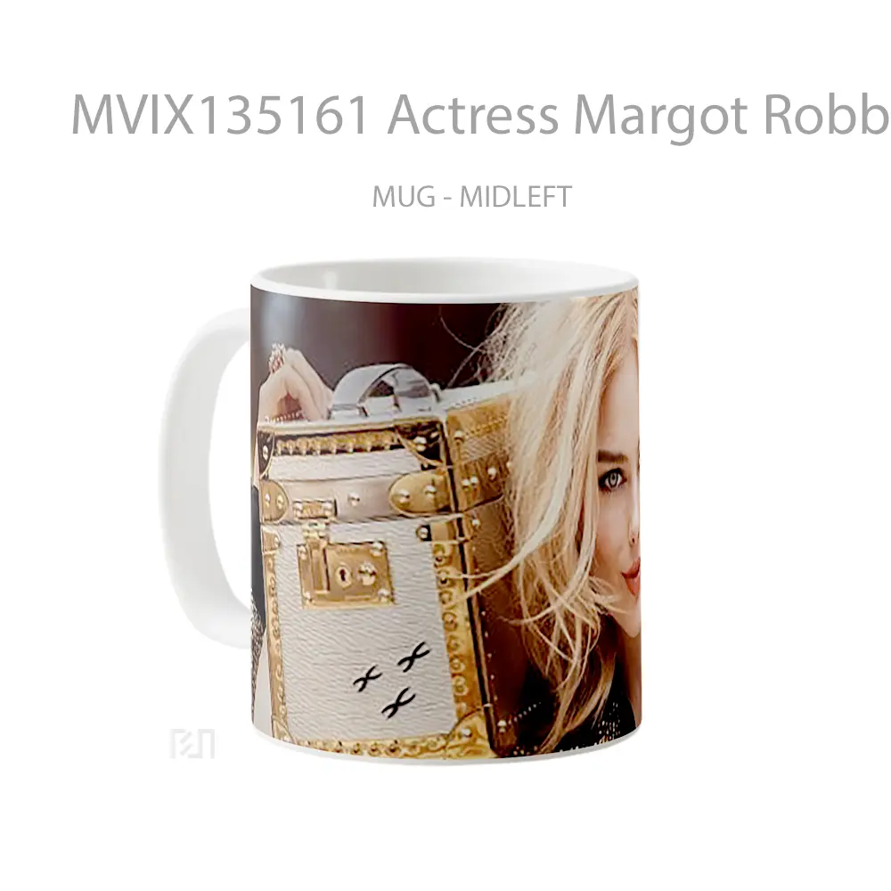 Mug Actress Margot Robbie Gelas Keramik Unik - All-side / Desain