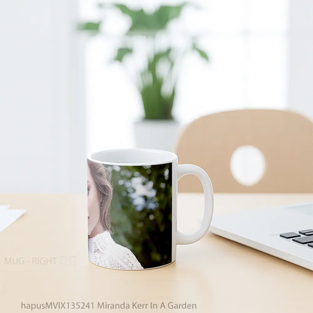 Mug Miranda Kerr In A Garden Gelas Pemandangan Alam - All-side / Desain