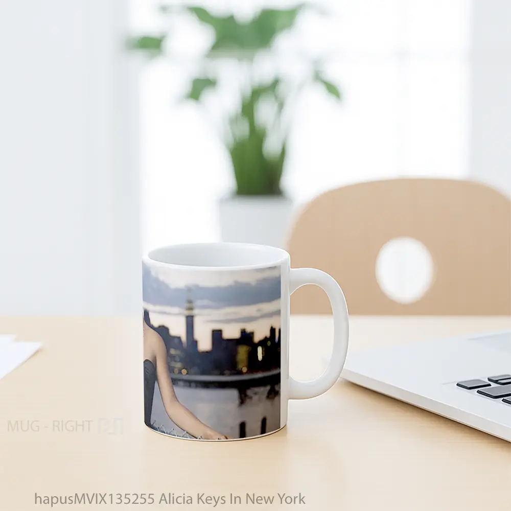 Mug Alicia Keys In New York Gelas Keramik Unik - All-side / Desain