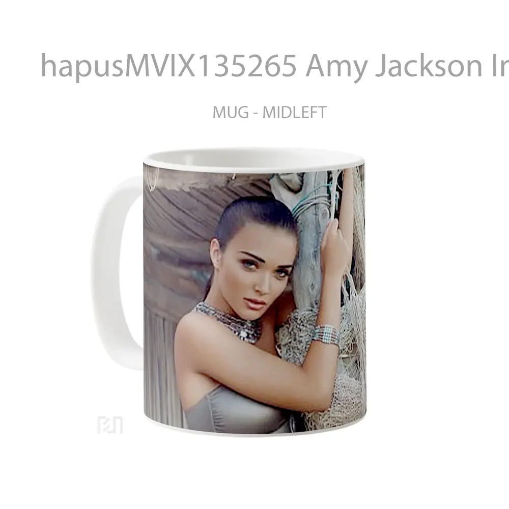 Mug Amy Jackson In A Bathing Suit Gelas Keramik Unik - All-side / Desain