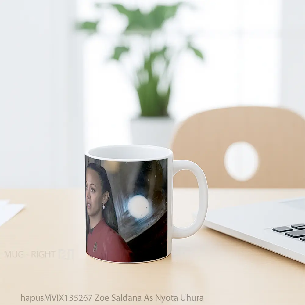 Mug Zoe Saldana As Nyota Uhura Gelas Keramik Unik - All-side / Desain