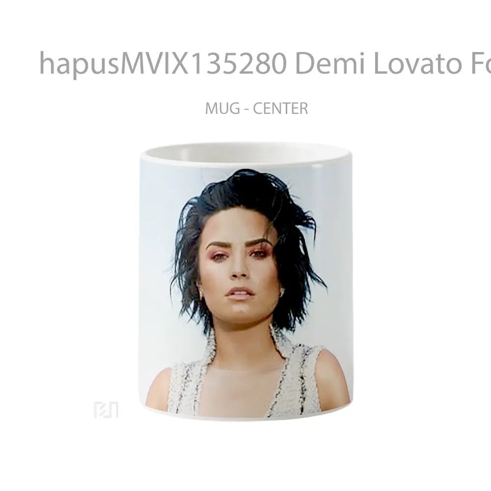 Mug Demi Lovato For Latina Magazine Gelas Selebriti