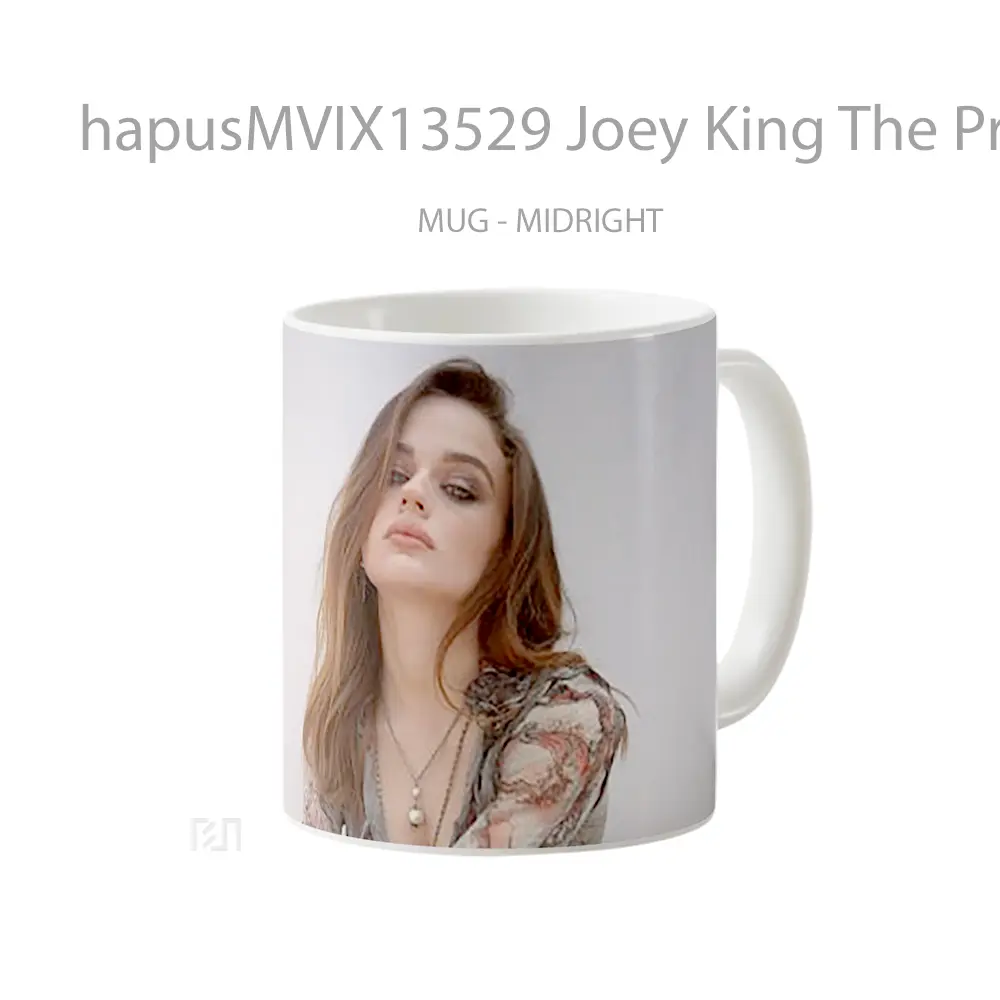 Mug Joey King The Princess Los Angeles Gelas Keramik Unik - All-side / Desain
