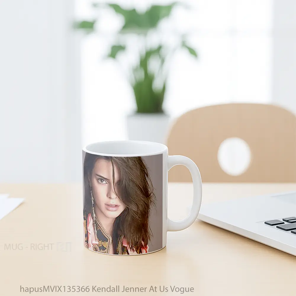 Mug Kendall Jenner At Us Vogue Gelas Selebriti - All-side / Desain