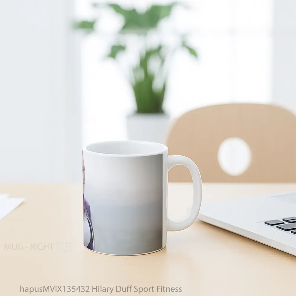 Mug Hilary Duff Sport Fitness Gelas Keramik Unik - All-side / Desain