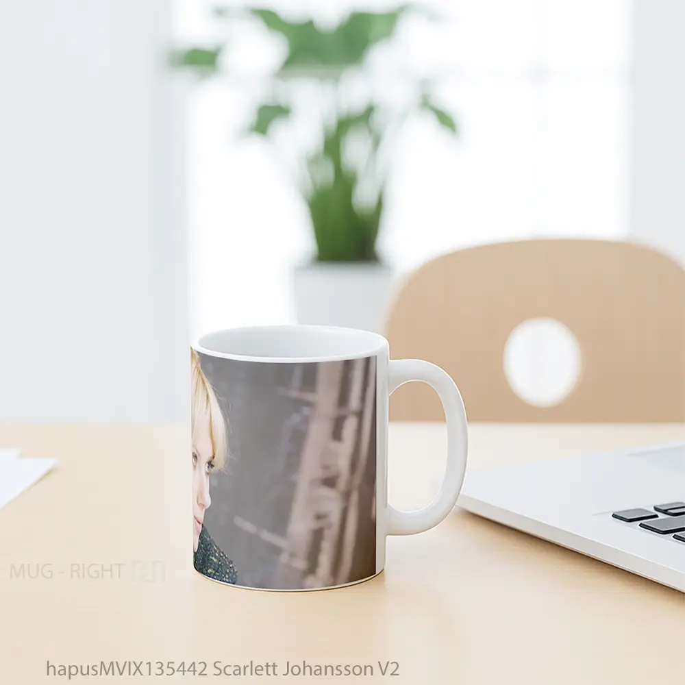 Mug Scarlett Johansson V2 Gelas Selebriti - All-side / Desain