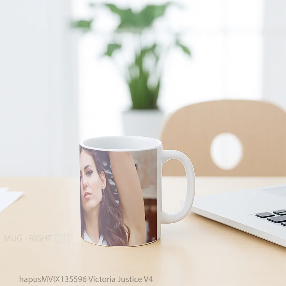 Mug Victoria Justice V4 Gelas Keramik Unik - All-side / Desain