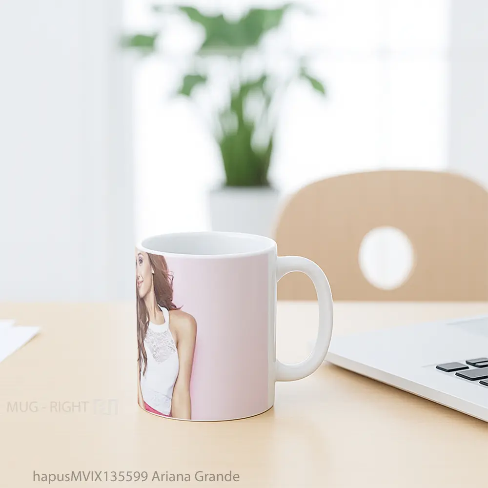 Mug Ariana Grande Gelas Selebriti - All-side / Desain
