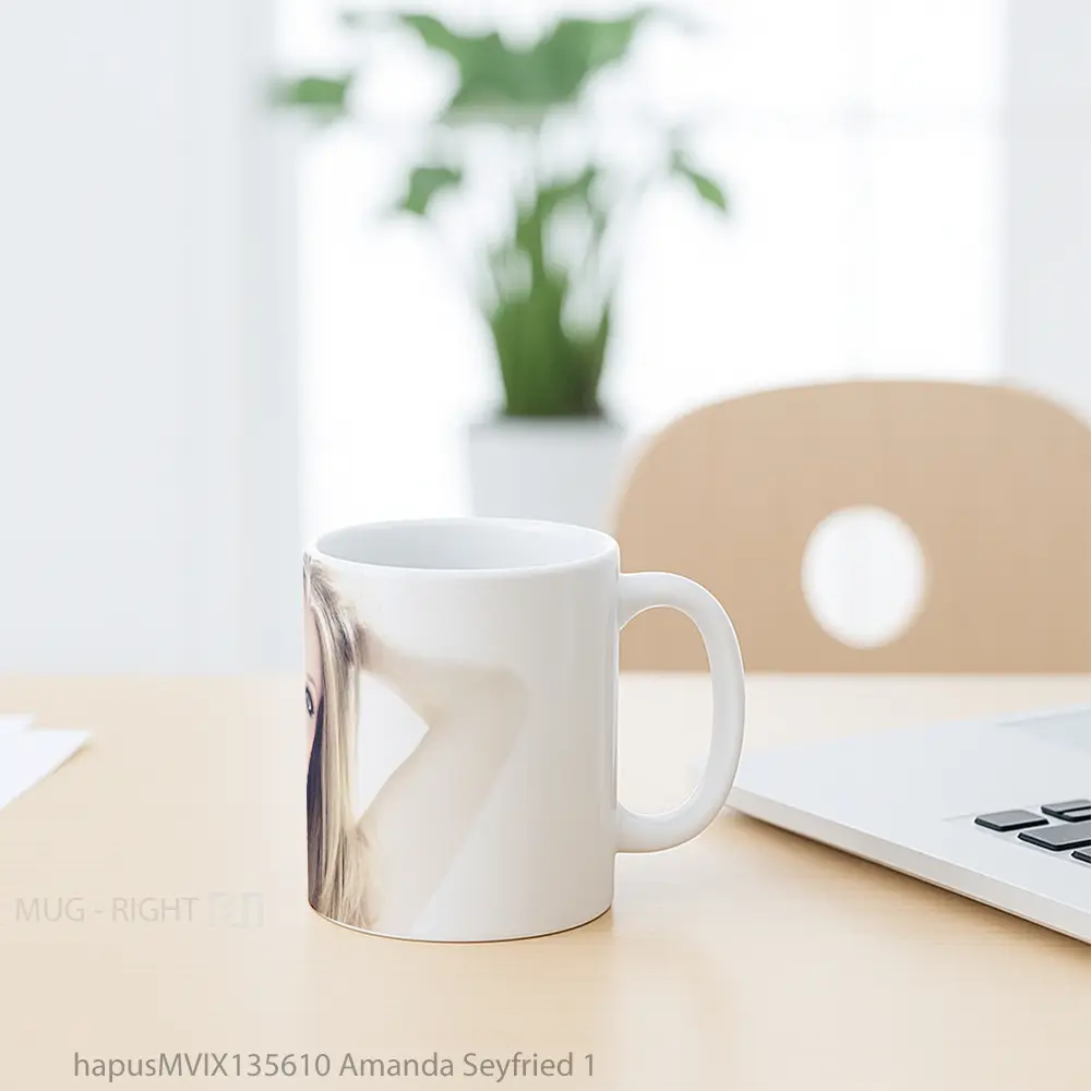 Mug Amanda Seyfried 1 Gelas Keramik Unik - All-side / Desain