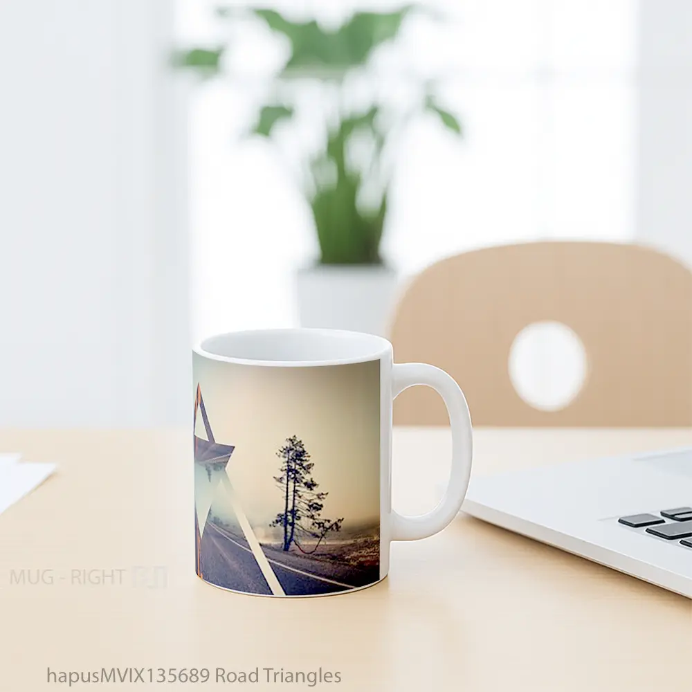 Mug Road Triangles Gelas Keramik Unik - All-side / Desain