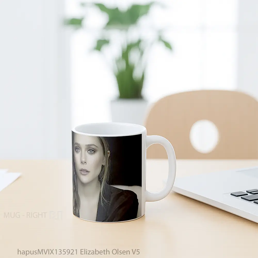 Mug Elizabeth Olsen V5 Gelas Keramik Unik - All-side / Desain