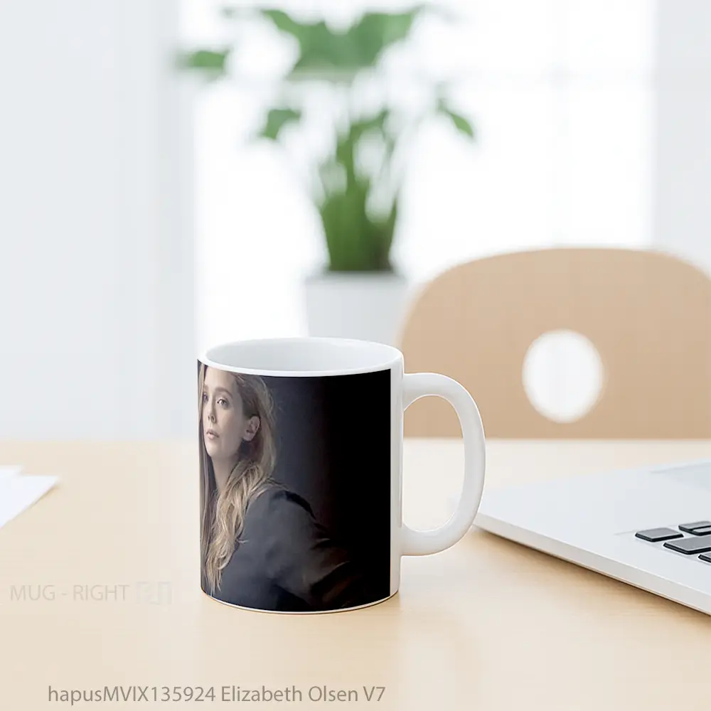 Mug Elizabeth Olsen V7 Gelas Keramik Unik - All-side / Desain