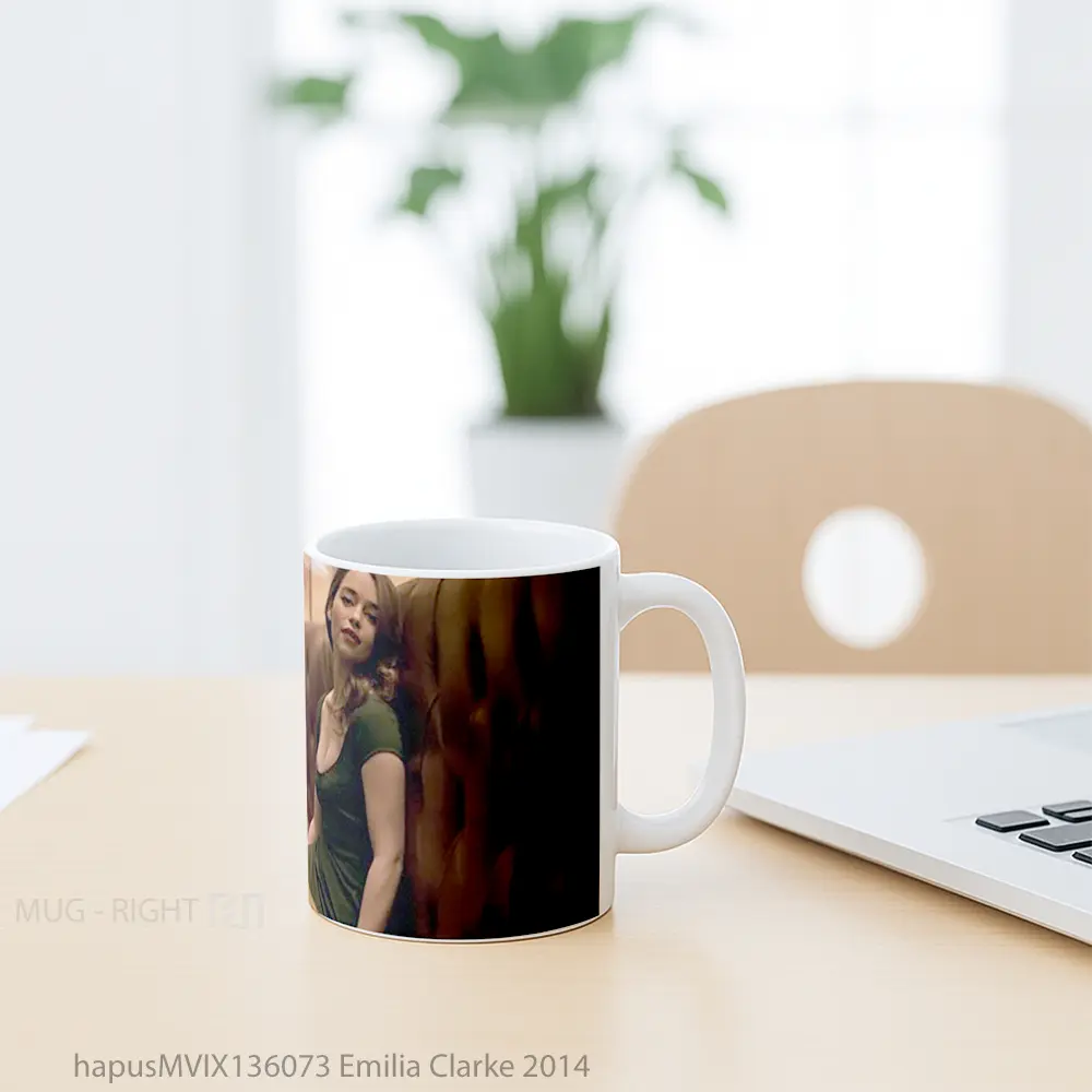 Mug Emilia Clarke 2014 Gelas Keramik Unik - All-side / Desain