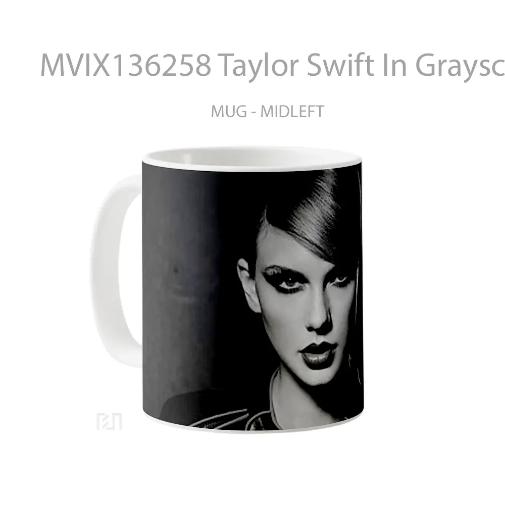 Mug Taylor Swift In Grayscale Gelas Selebriti - All-side / Desain