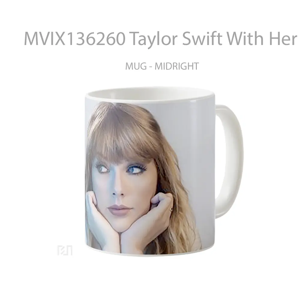Mug Taylor Swift With Her Hands On Her Chin Gelas Selebriti - All-side / Desain