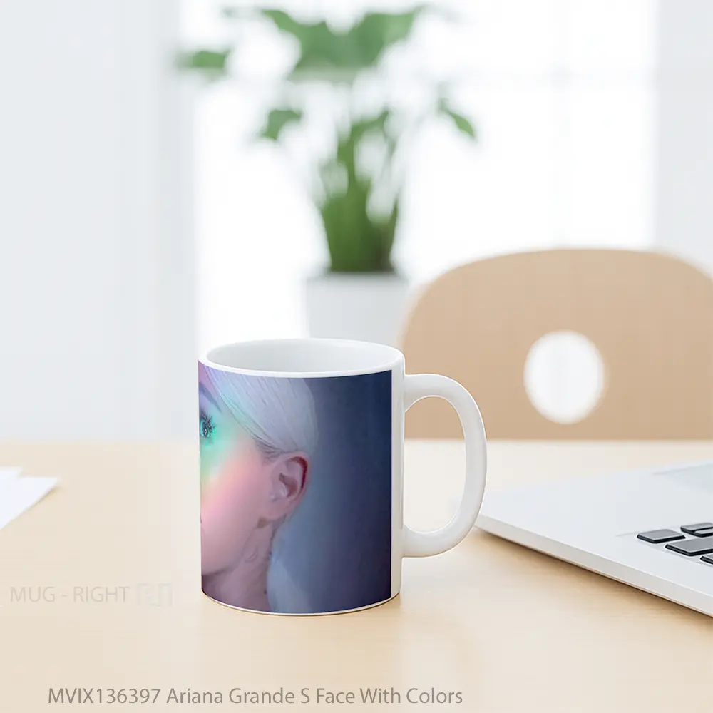 Mug Ariana Grande S Face With Colors Gelas Selebriti - All-side / Desain