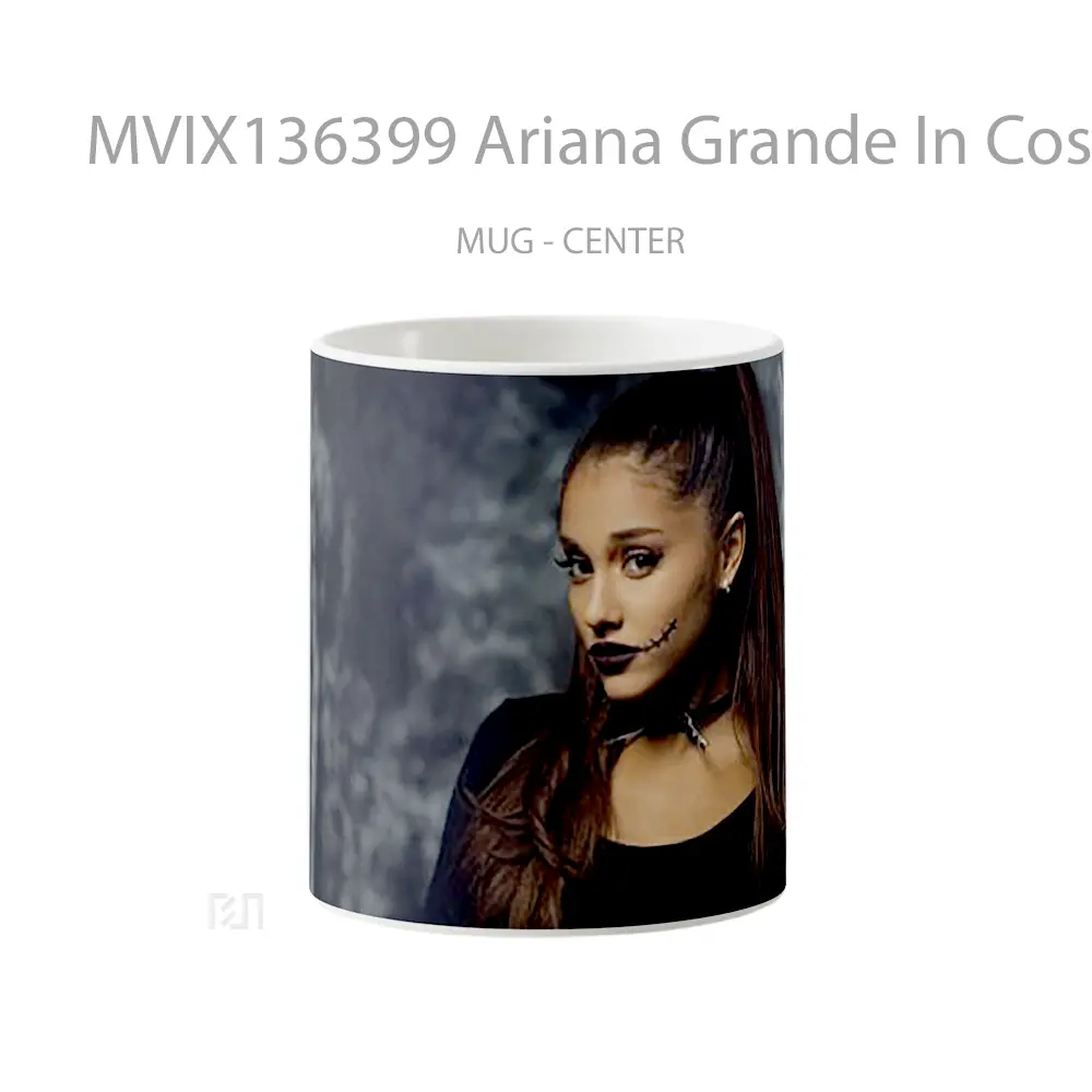 Mug Ariana Grande In Costume Gelas Selebriti