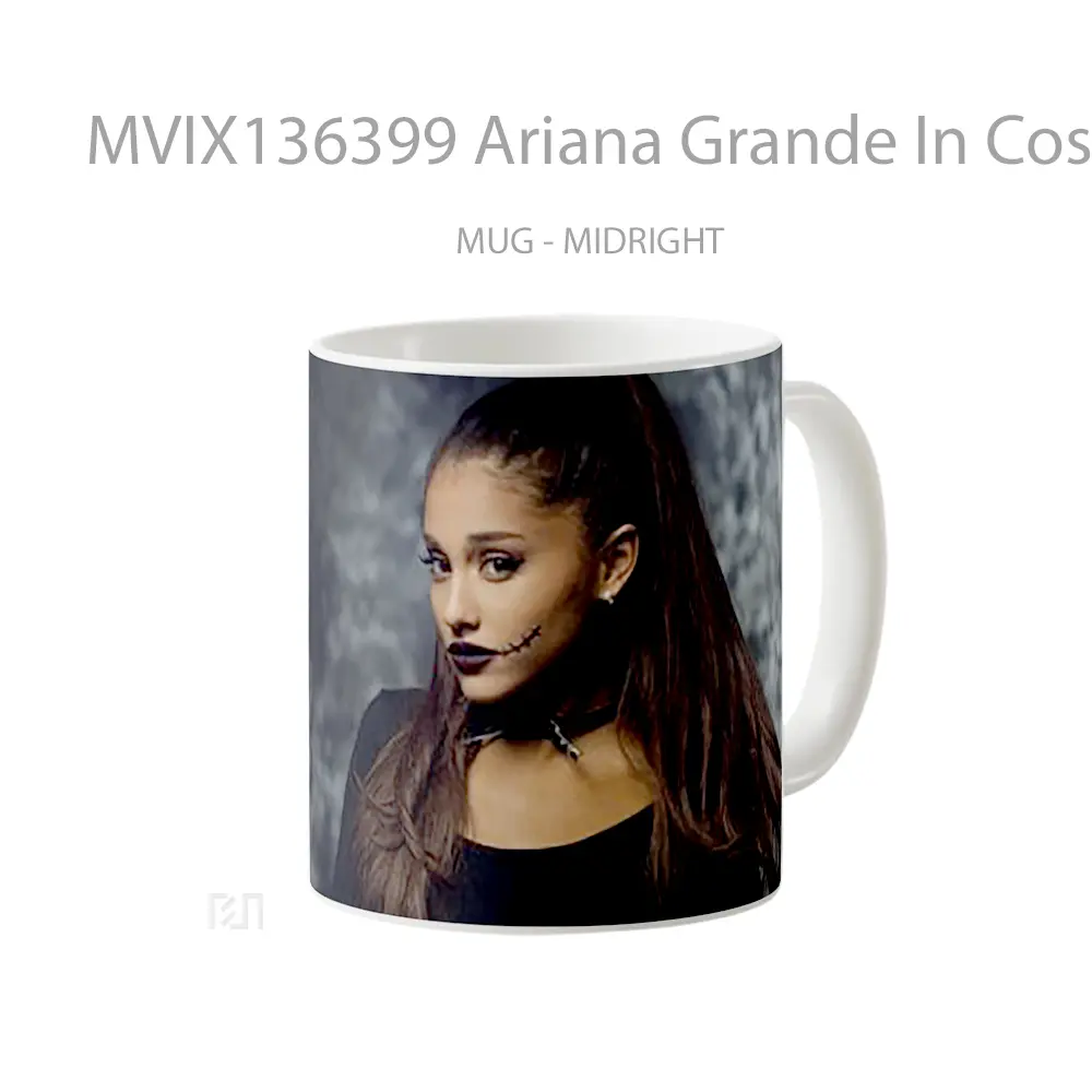 Mug Ariana Grande In Costume Gelas Selebriti - All-side / Desain
