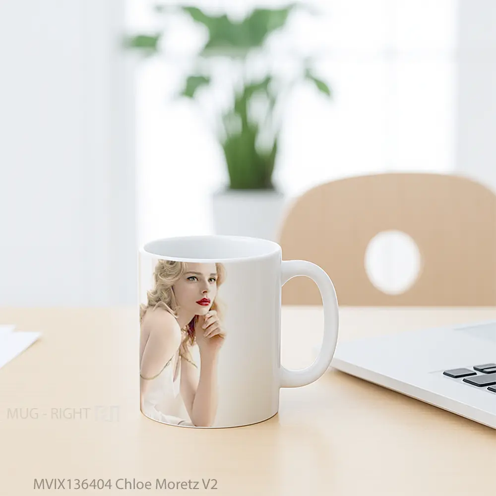 Mug Chloe Moretz V2 Gelas Keramik Unik - All-side / Desain