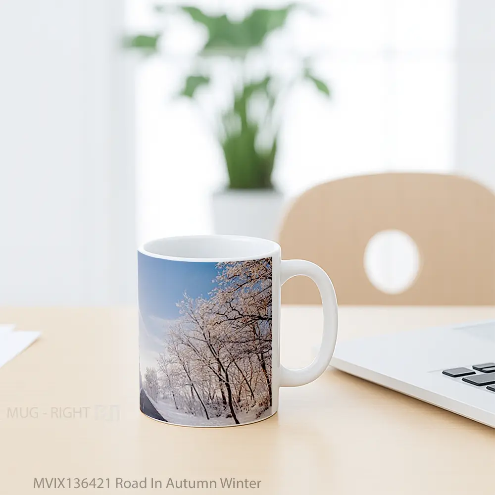 Mug Road In Autumn Winter Gelas Keramik Unik - All-side / Desain
