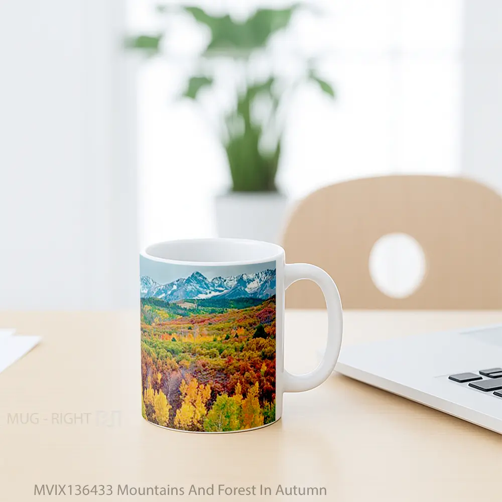 Mug Mountains And Forest In Autumn Gelas Pemandangan Alam - All-side / Desain