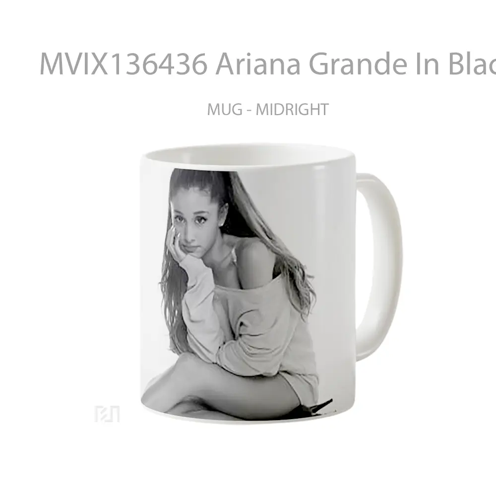 Mug Ariana Grande In Black And White Gelas Selebriti - All-side / Desain