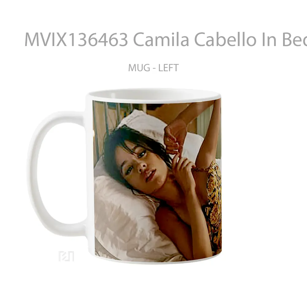Mug Camila Cabello In Bed Gelas Selebriti - All-side / Desain