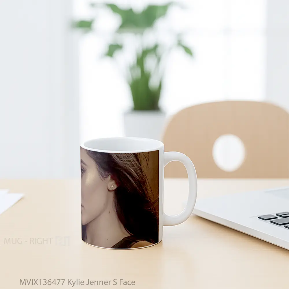 Mug Kylie Jenner S Face Gelas Selebriti - All-side / Desain