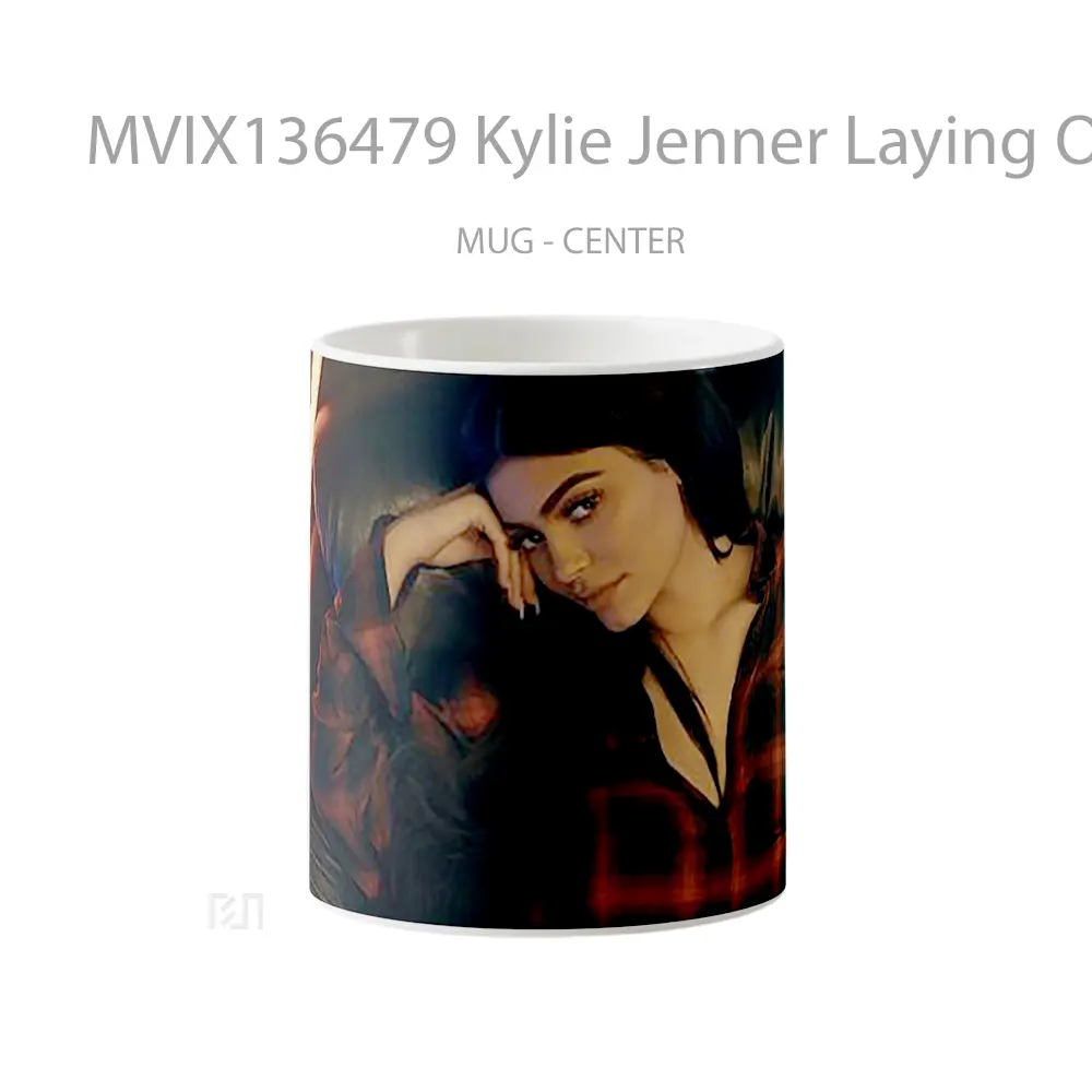 Mug Kylie Jenner Laying On A Couch Gelas Selebriti