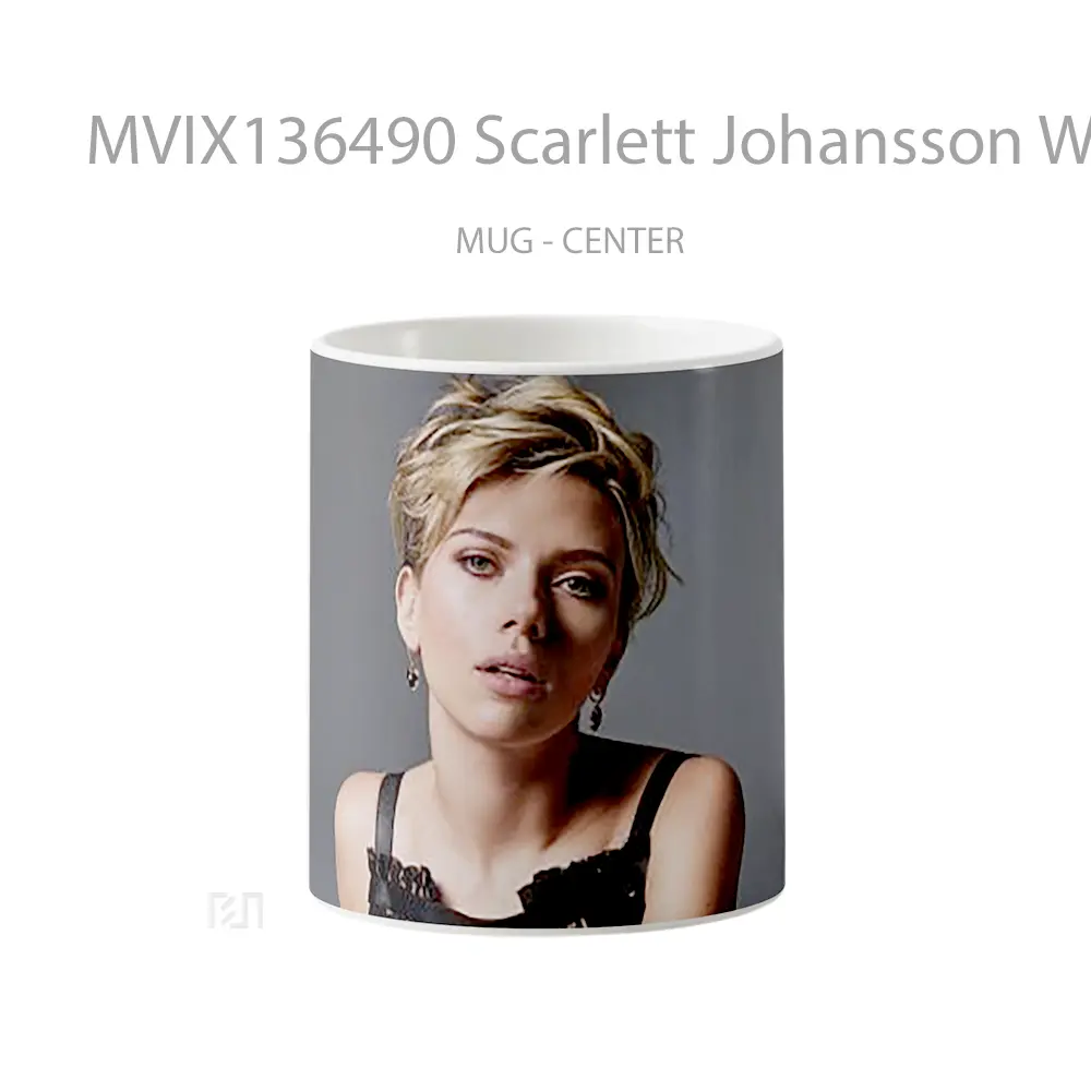 Mug Scarlett Johansson With Blonde Short Hair Gelas Selebriti