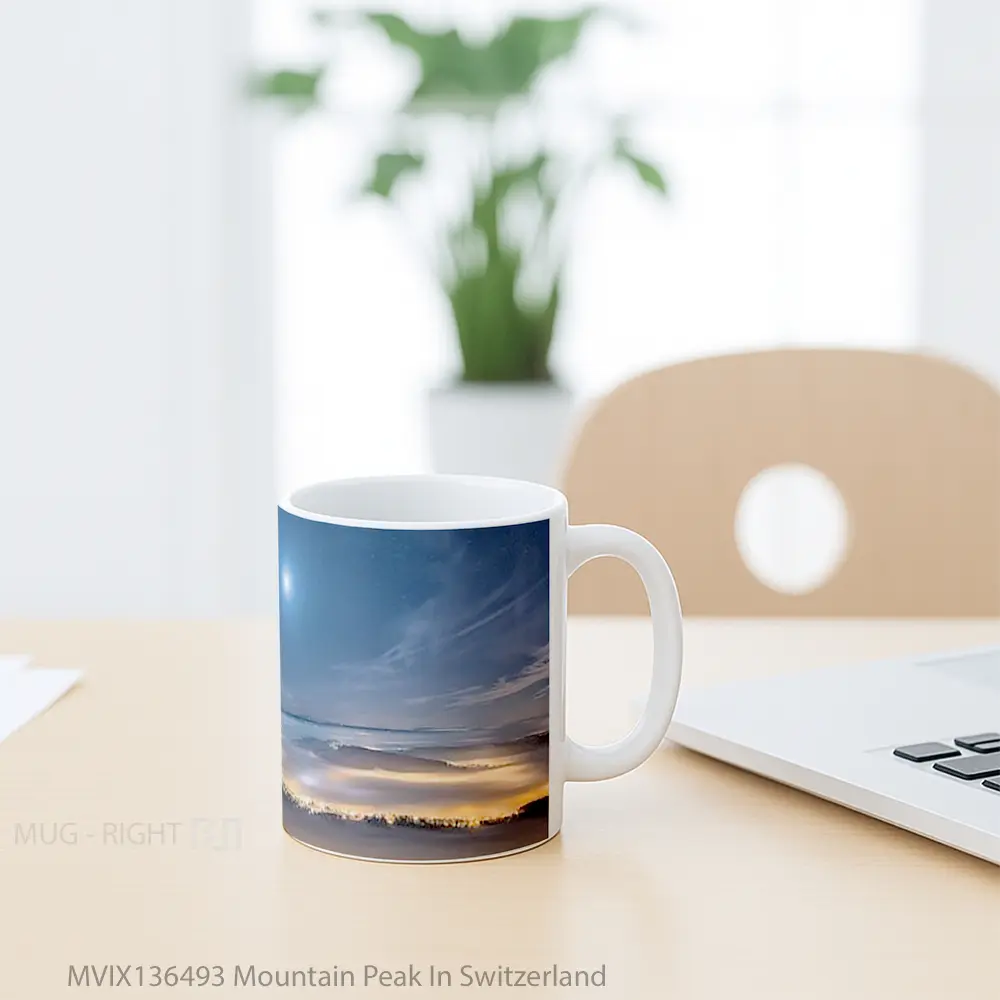 Mug Mountain Peak In Switzerland Gelas Pemandangan Alam - All-side / Desain